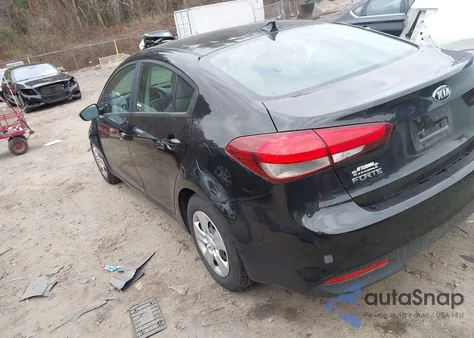2017 Kia Forte Lx из США, поврежденный, VIN 3KPFK4A72HE012449